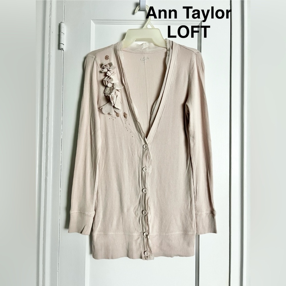 Ann Taylor LOFT Cardigan Size M